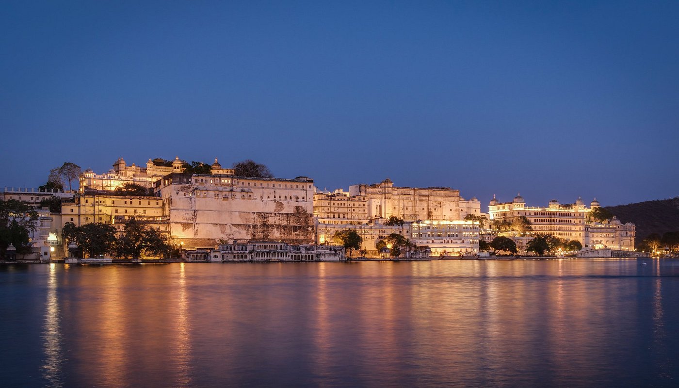 hotels near Lake Pichola