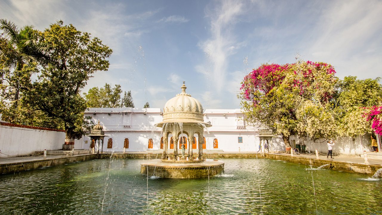hotels near Lake Pichola