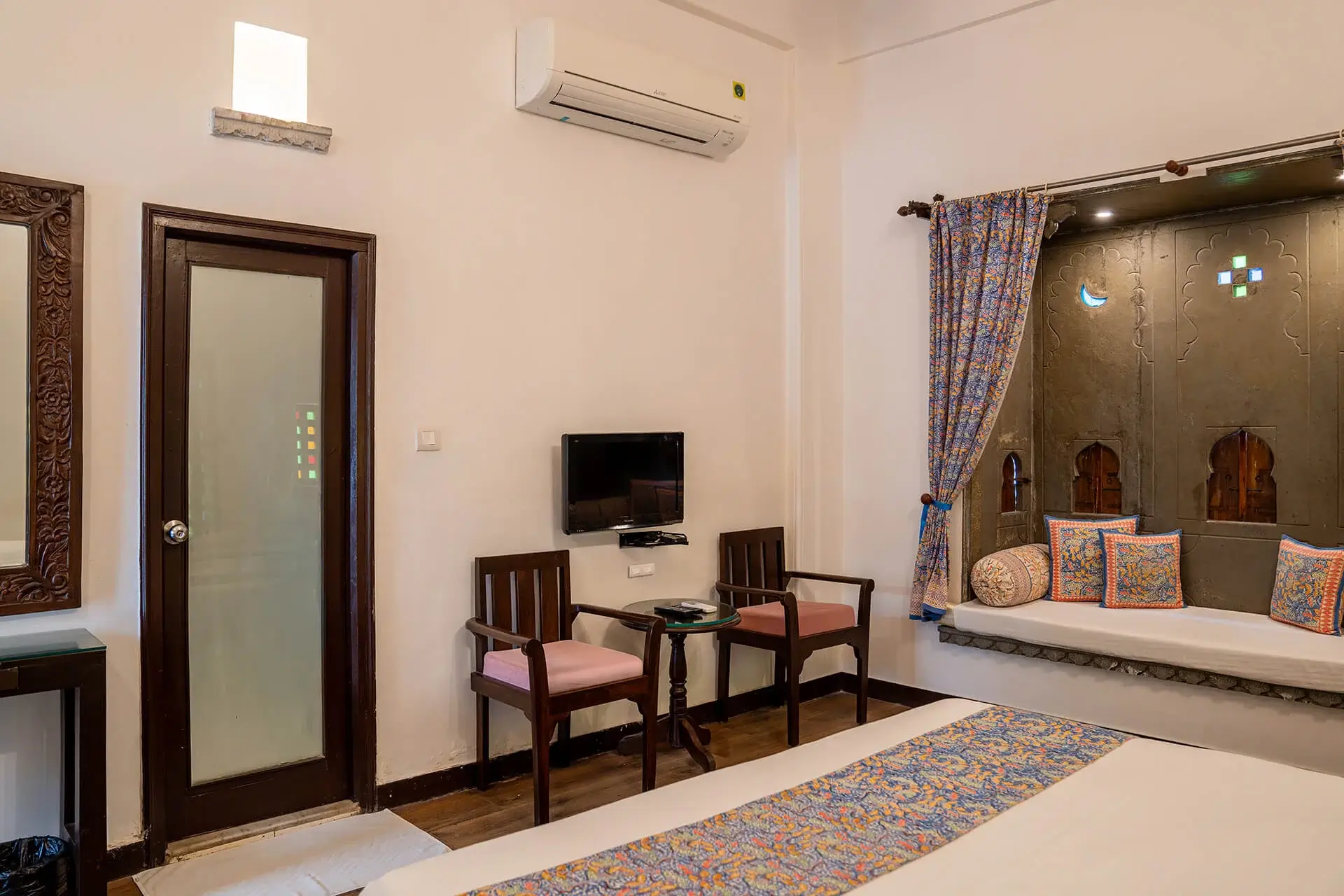 Lakeview Accommodation in Udaipur